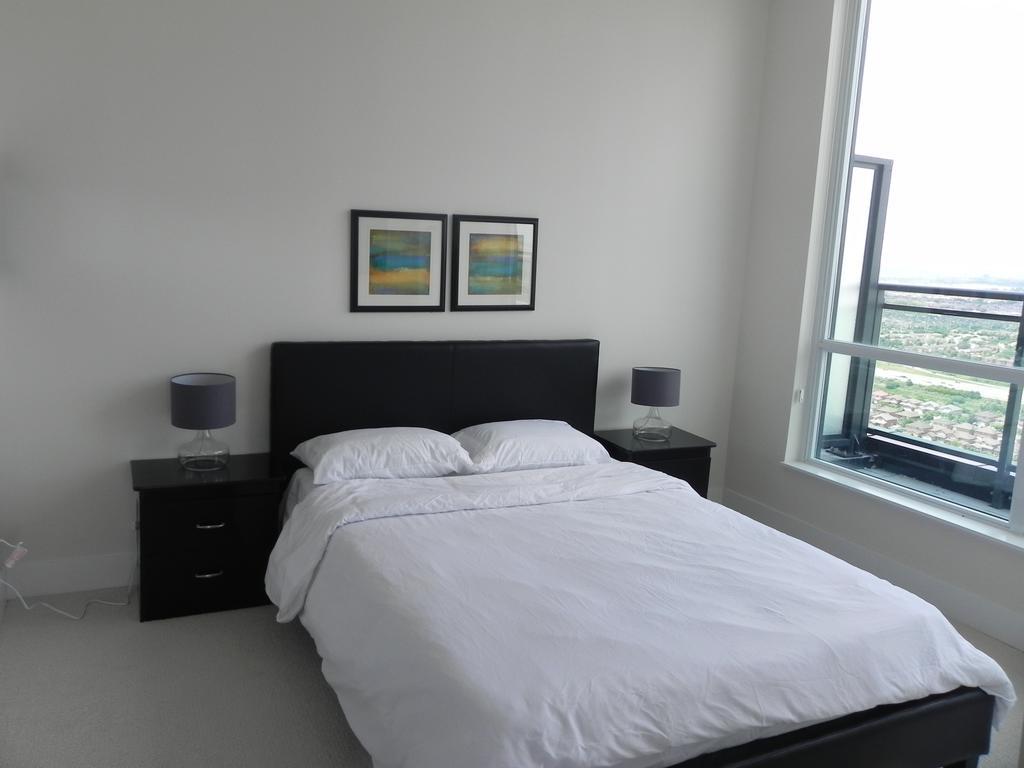 Pathway Suites Миссиссага Экстерьер фото